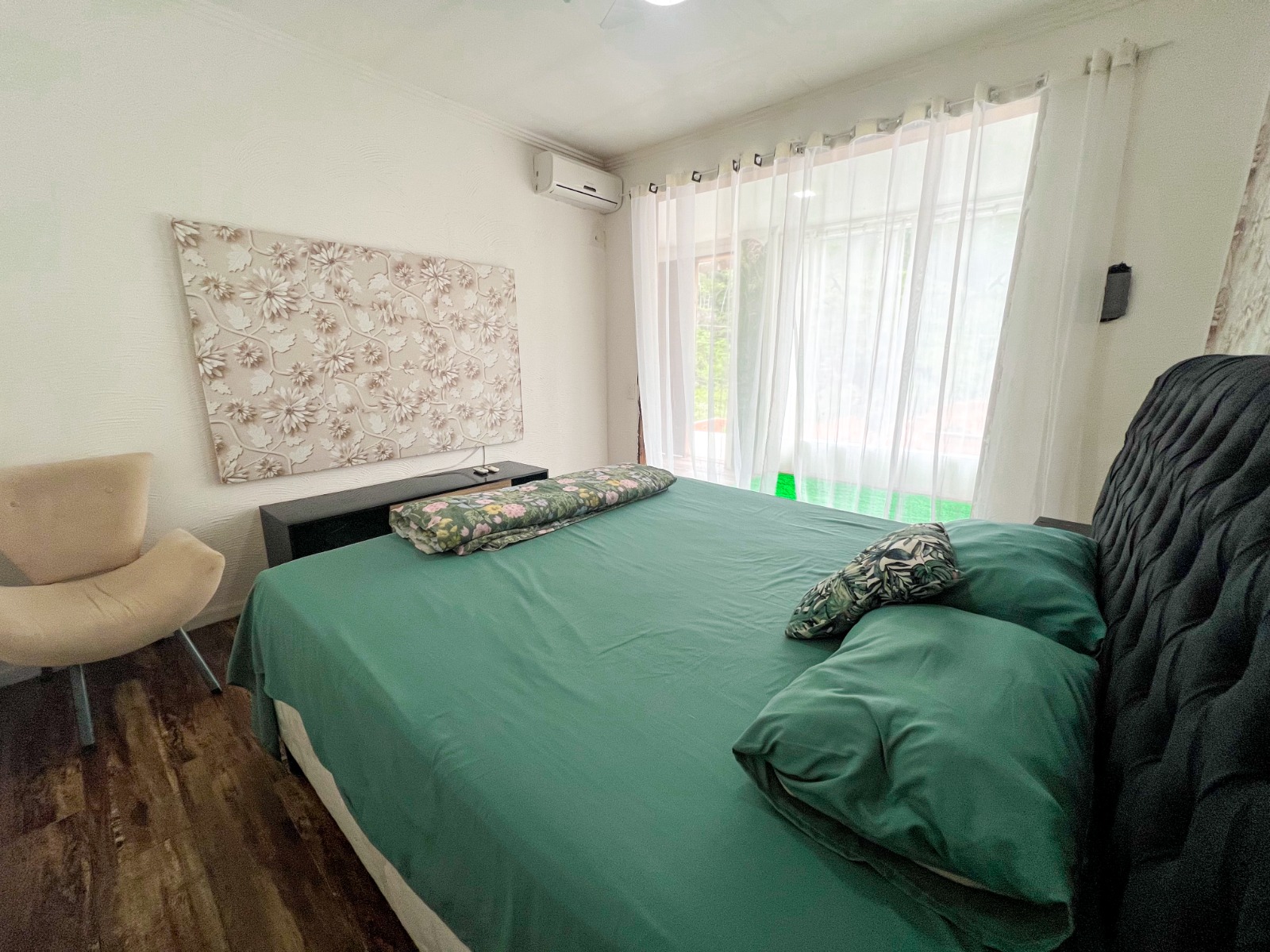 Casa em Condomínio Fechado a venda | 5 suítes | Caraguatatuba