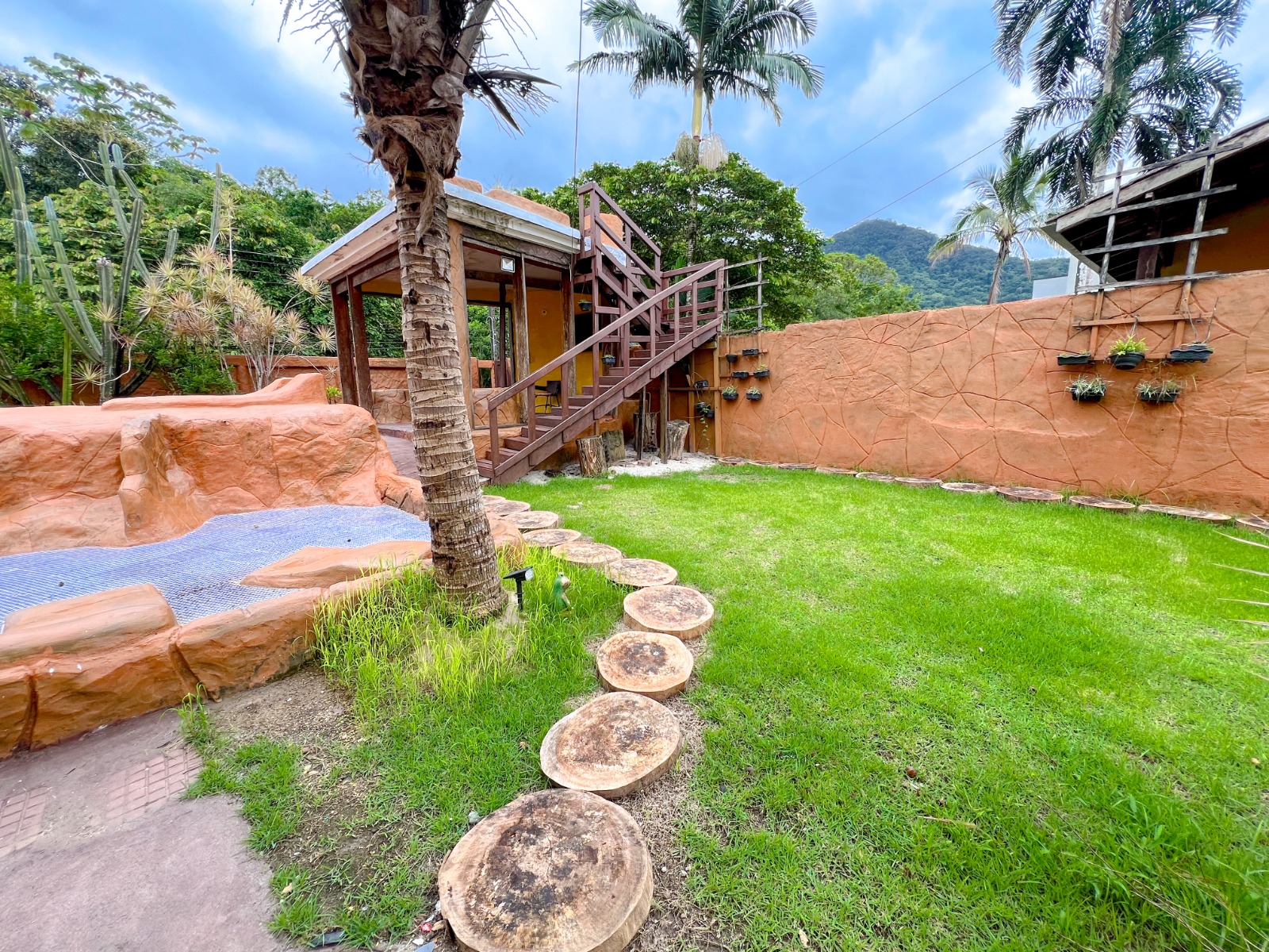 Casa em Condomínio Fechado a venda | 5 suítes | Caraguatatuba